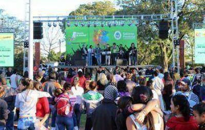 Corrientes Cumbia volvi� a convocar a miles de j�venes, en Laguna Brava
