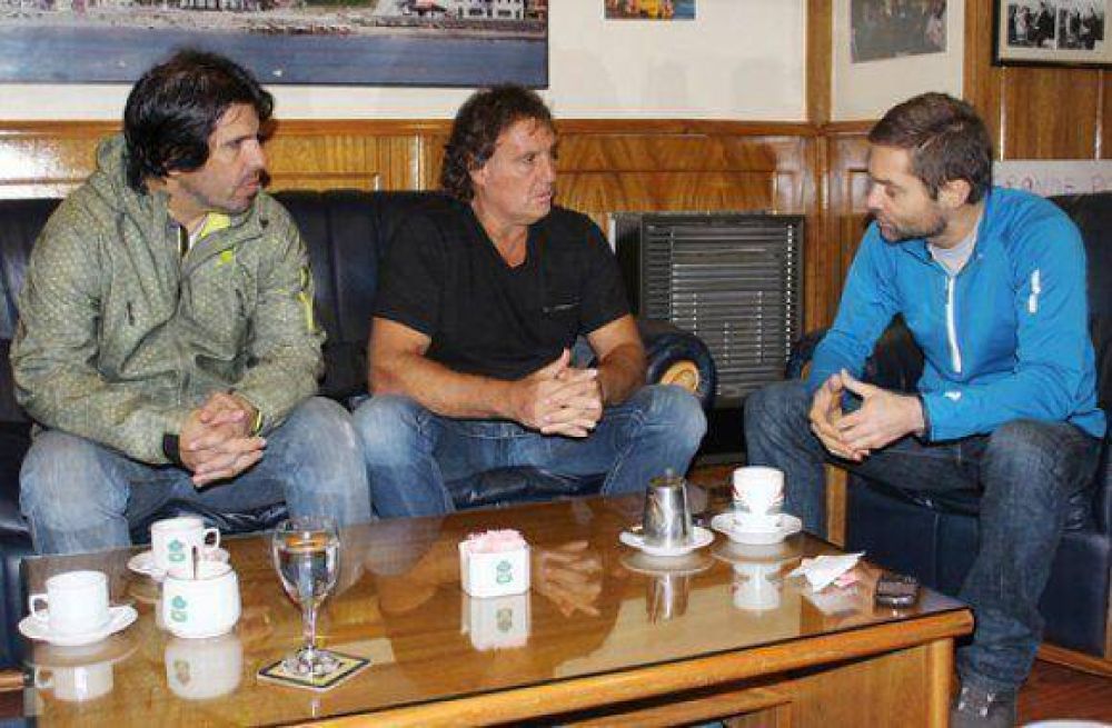 El Intendente recibi� al entrenador de Los Pumas, Fabi�n �Chino� Turnes