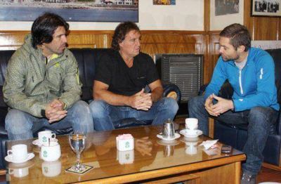El Intendente recibi� al entrenador de Los Pumas, Fabi�n �Chino� Turnes
