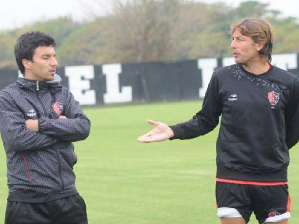 Newell's Old Boys aguarda por la habilitaci�n de Nacho Scocco