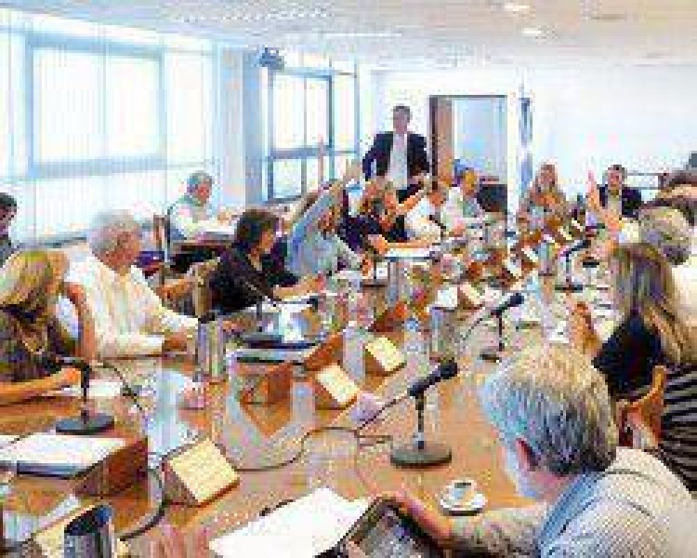 UNSJ: desmienten que el presupuesto de becas haya bajado y apuntan a la pol�tica