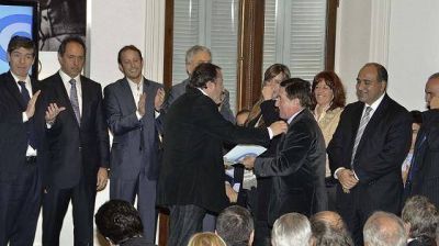 PLAN M�S CERCA, M�S MUNICIPIO, MEJOR PA�S, M�S PATRIA