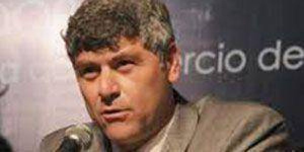 UCR presenta petitorio para inscribir candidato