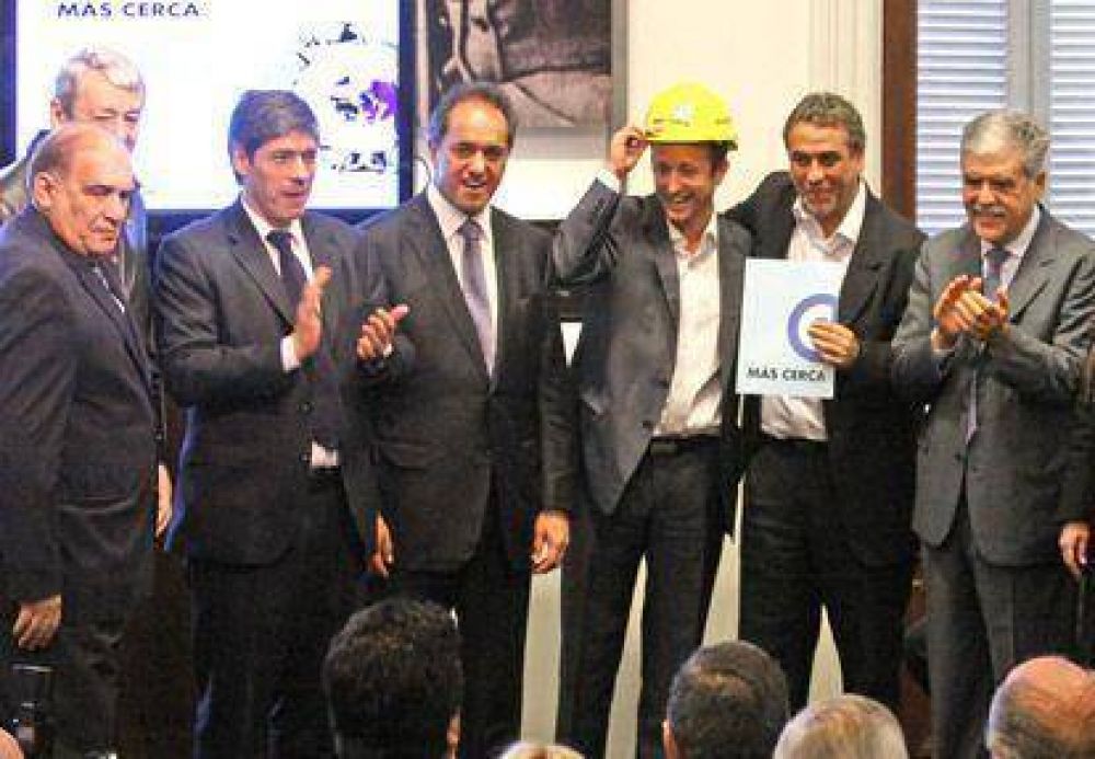 Ferraresi firm� nuevos convenios para realizar m�s obras en Avellaneda