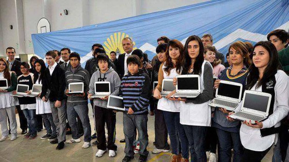 En Chubut ya se entregaron el 88 por ciento de las netbooks