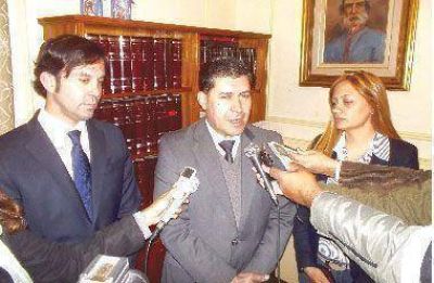 Sergio Casas recibi� a la f�rmula Madera-Alvarez