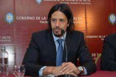 Carlos Parodi: "Es falso lo que publica El Tribuno, y la gente sabe de qui�n es el diario y conoce sus intenciones"