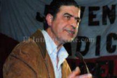 Jos� Mar�a Farizano asegur� que "P�rez Alsina es un operador de Juan Carlos Romero"