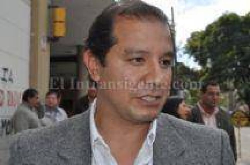 Carlos Saravia asegur� que �tenemos una justicia contaminada por el poder pol�tico�