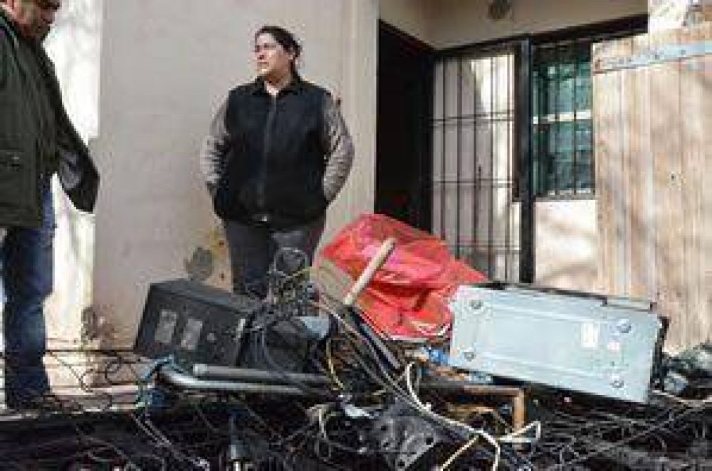  Un chico perdi� todo por un incendio en su dormitorio