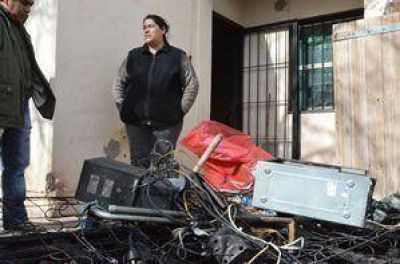  Un chico perdi� todo por un incendio en su dormitorio