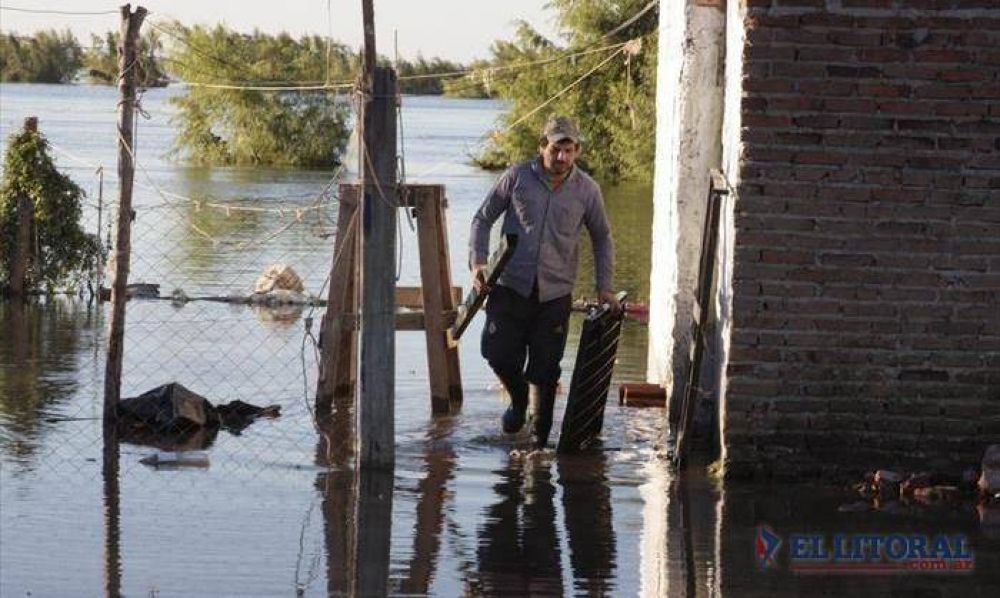 El Paran� ya super� los 7 metros y hay al menos 10 barrios en zona de riesgo