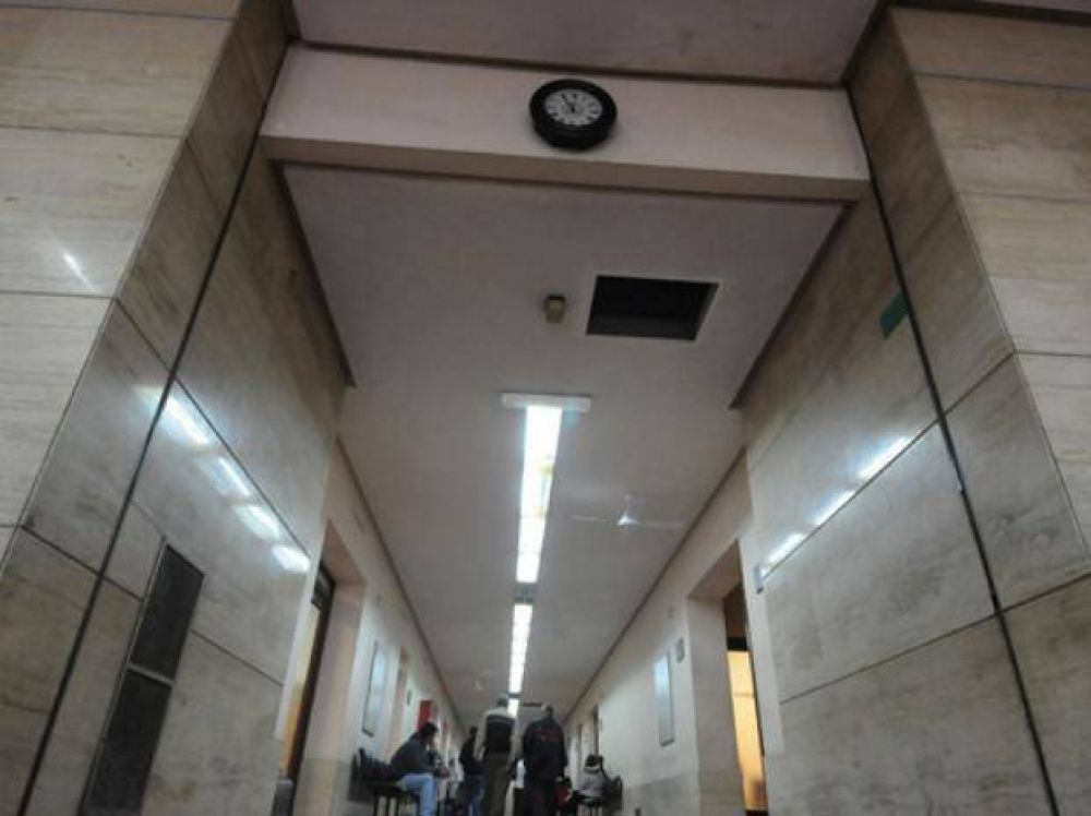 Abogado a juicio por presunto intento de coima a funcionario de Tribunales
