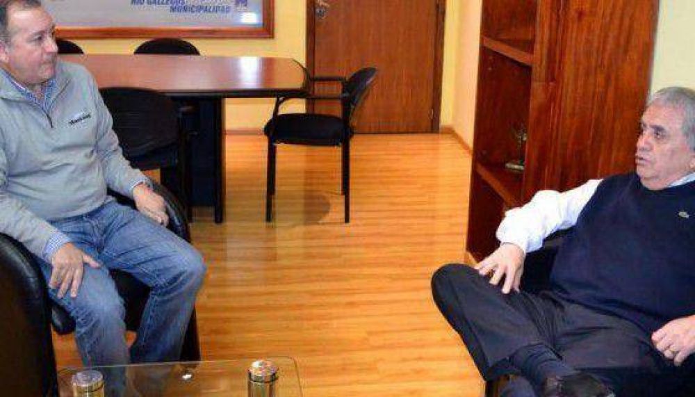 Intendente Cant�n mantuvo encuentro con el Diputado Nacional Mario Metaza