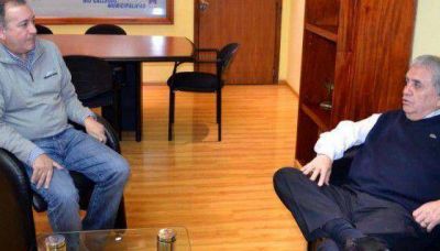 Intendente Cant�n mantuvo encuentro con el Diputado Nacional Mario Metaza