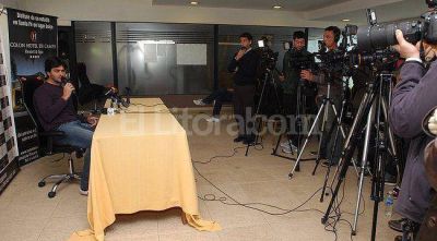 La "foto" que Forestello le sac� al f�tbol de Col�n