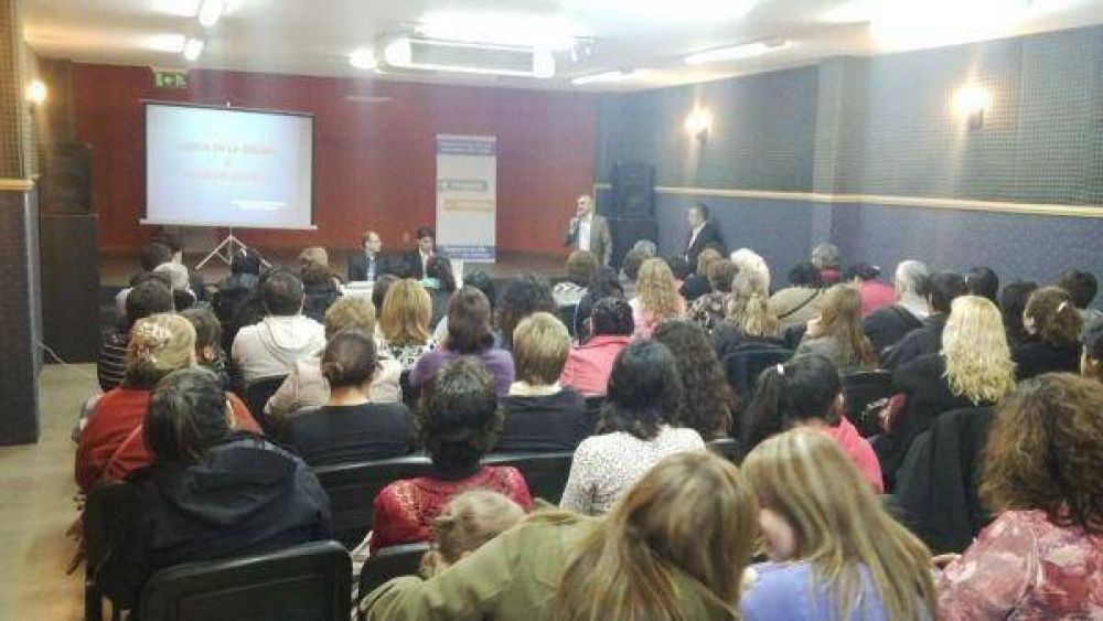 Multitudinaria jornada sobre prevenci�n de la droga en el entorno familiar