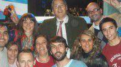 Los candidatos del FPV de Saladillo participaron en el acto de presentaci�n de la lista