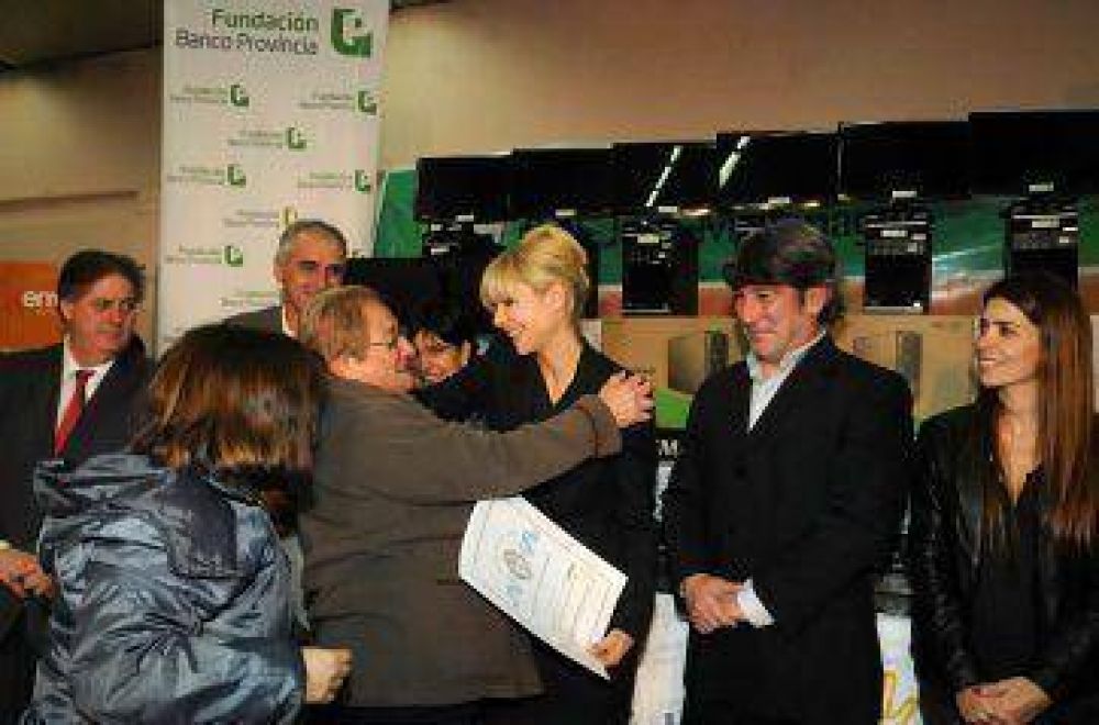 Rabolini, comprometida con "todos"