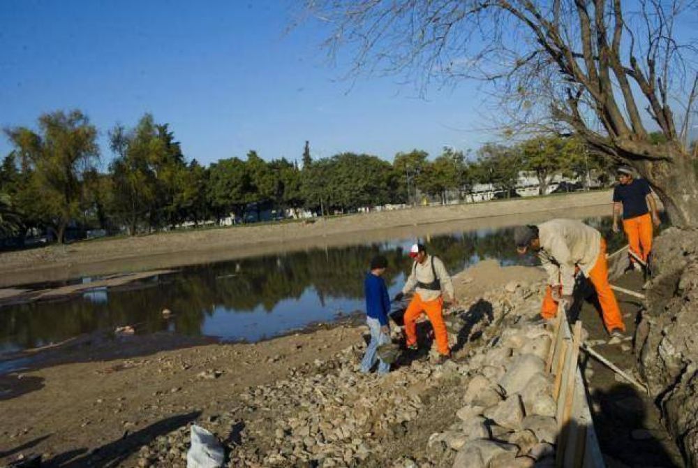 Ya sin algas, el lago San Miguel vuelve a recibir agua