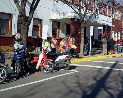 INTERESANTE PROYECTO SOBRE TR�NSITO Y ESTACIONAMIENTO EN LA ESCUELA N� 6