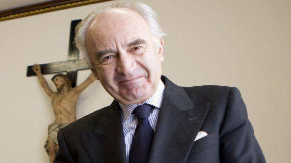 Renunci� el titular del Banco Vaticano y su vice