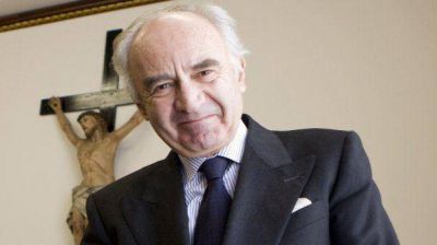 Renunci� el titular del Banco Vaticano y su vice