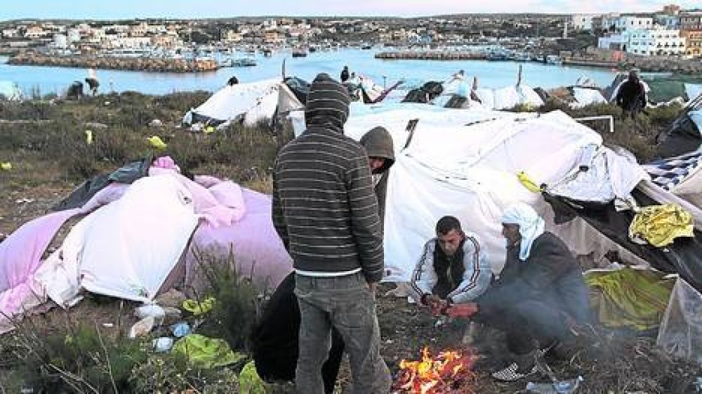 Francisco ir� a Lampedusa, la isla de los �sin papeles�