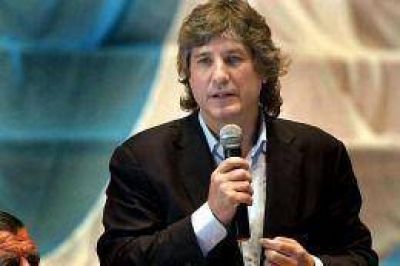 "En estas elecciones no hay que mirar para el costado, sino para adelante", afirm� Boudou