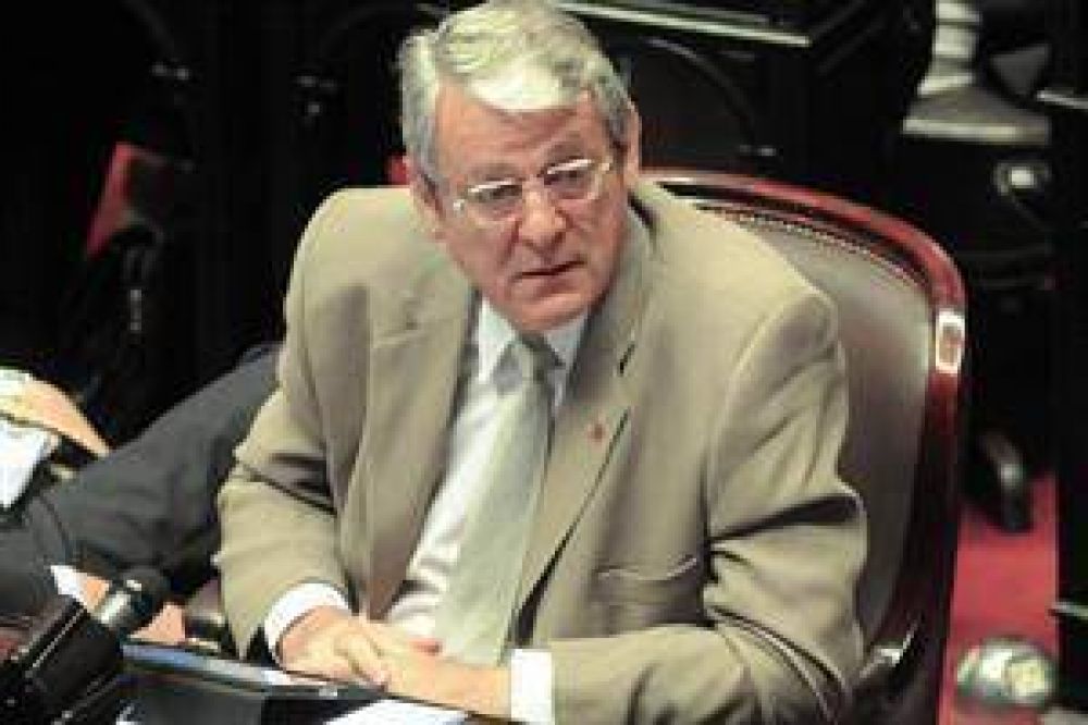 Carlos Kunkel busca frenar la candidatura de Julio Piumato