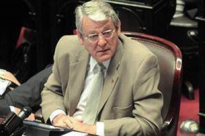 Carlos Kunkel busca frenar la candidatura de Julio Piumato