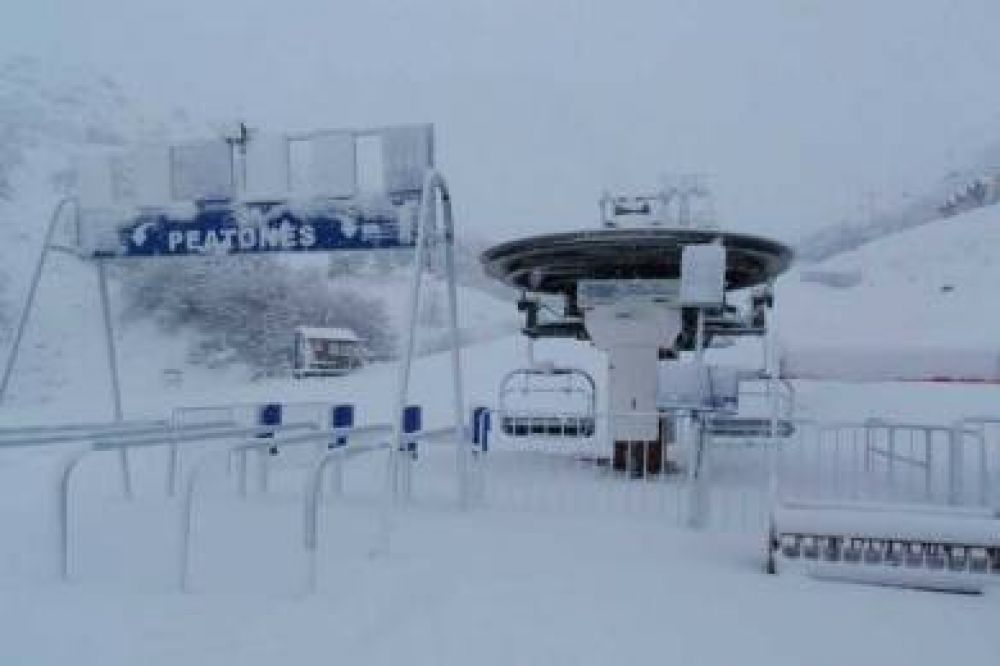 La nieve lleg� y La Hoya inaugurar� su temporada de invierno el 6 de julio