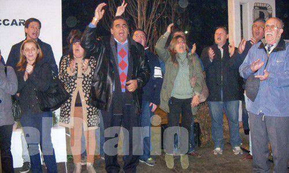 La campa�a de Molina, entre Z�ccaro y Scioli