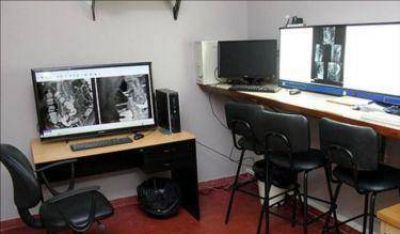 Posse present� el nuevo sistema de digitalizaci�n de im�genes en el Hospital Central