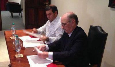 La Comuna 14 firma convenio con la Fundaci�n Universidad de Belgrano