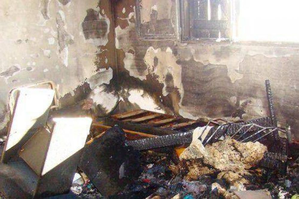 Una familia perdi� gran parte de sus pertenencias al incendiarse su casa