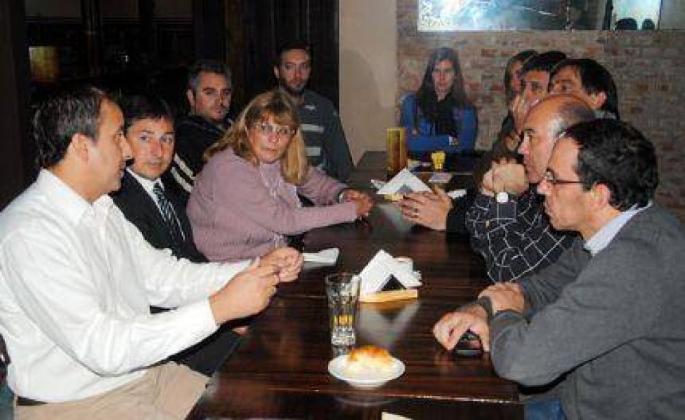 Azcona: �S� cu�les son los problemas que tiene la ciudad y c�mo se pueden resolver�