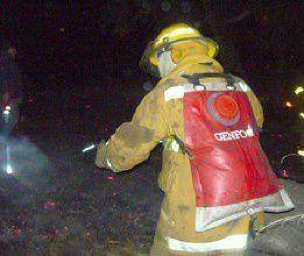 Bomberos atendi� incendios de pastizales  