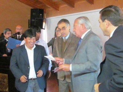 Entregaron fondos para mejorar las viviendas