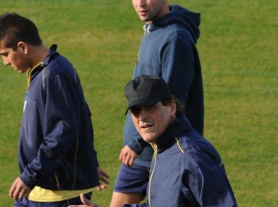 Central: Russo se mostr� calmo pese a que los refuerzos todav�a no llegaron