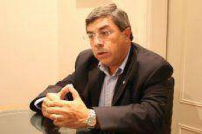 A horas del fallo de la Justicia Electoral, Carlos Fern�ndez conf�a en su victoria