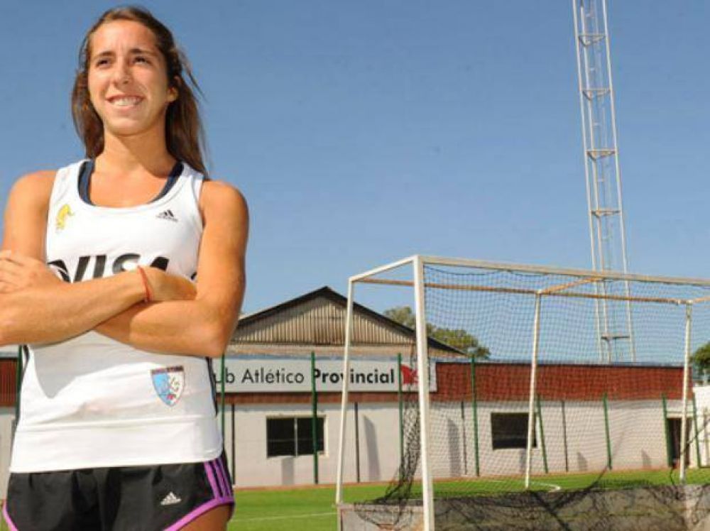 Hockey: Villarroya, �nica rosarina entre Las Leoncitas, sue�a con el t�tulo