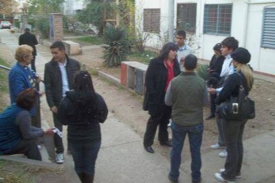 Cacace: �La gente me pregunta por qu� lo dejamos entrar a Laborda al Frente�