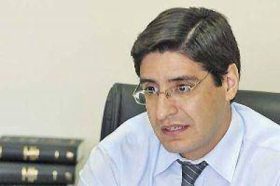 Joven embaraz� a la prima adolescente y �sta sufri� una hemorragia