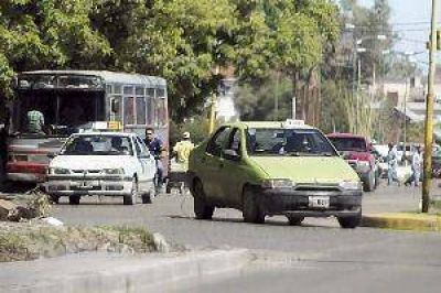 Remiseros bande�os, otra vez en estado de alerta por irregularidades del sector