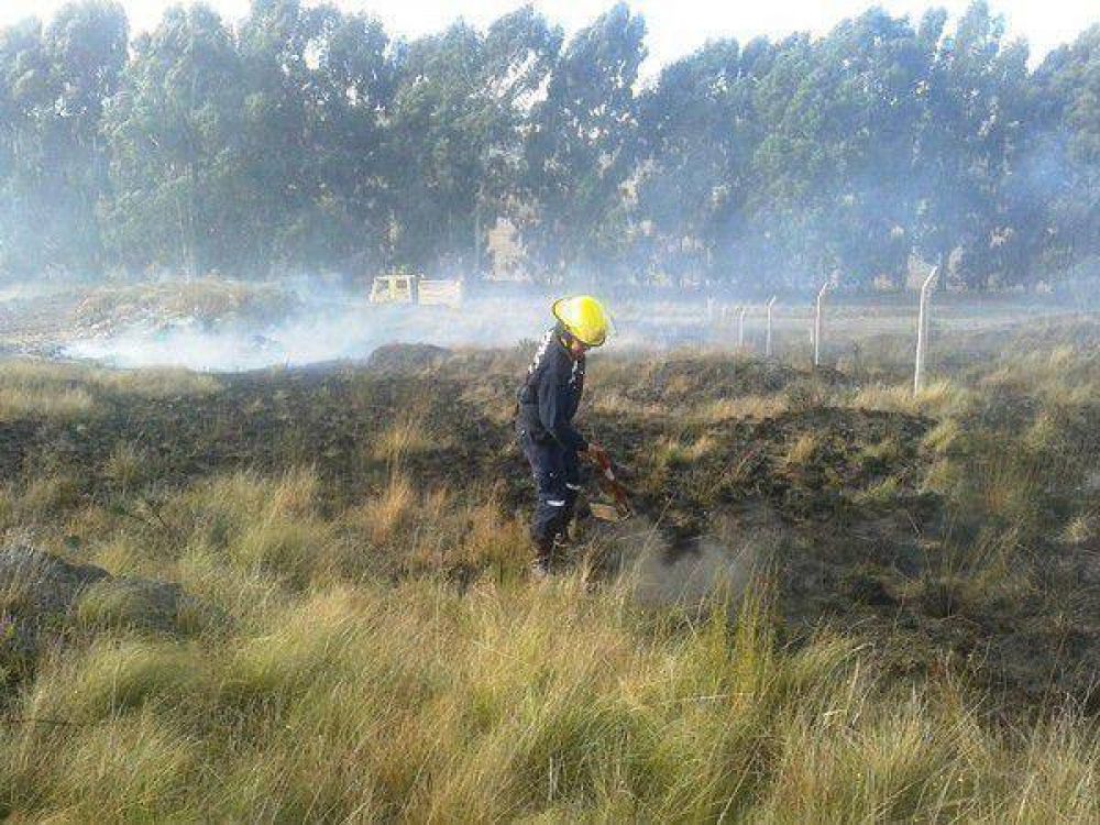 Sierra de la Ventana: el basural cercano al R�o Sauce Grande sigue sin control