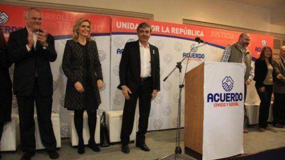 Cano: �Enfrentamos a la corrupci�n el autoritarismo y el nepotismo�