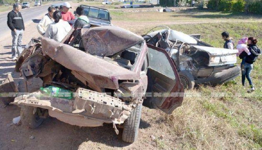 Camioneta provoca un choque en cadena sobre ruta 16 con diez heridos, algunos graves