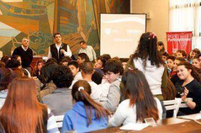 Massa y Carr llamaron a los j�venes "a votar"