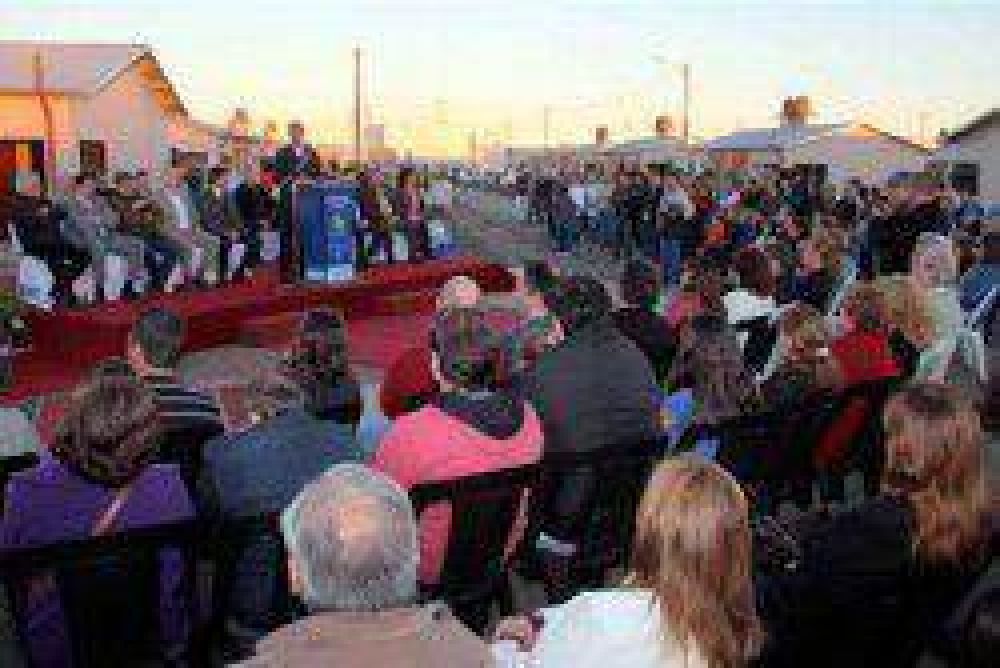 Capitanich adjudic� nuevas viviendas de la CGT y Judiciales